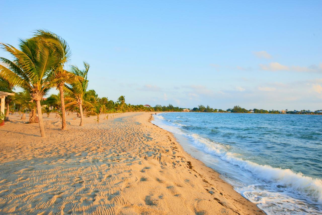 The Ellysian Boutique Hotel Placencia Exterior photo